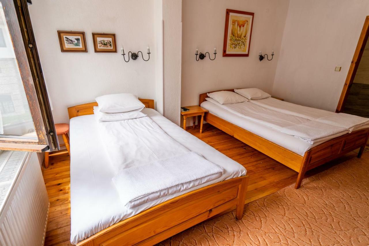 Toni'S Guest House เมลนิค ภายนอก รูปภาพ
